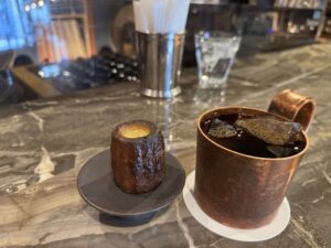 the stand有楽町のおしゃれカフェの美味しいコーヒーとカヌレ