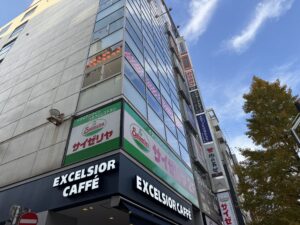 アキバプレイスには肉の万世が入居