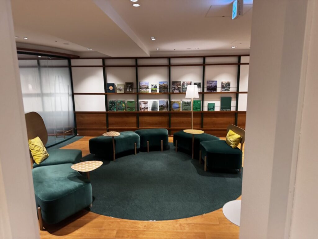 渋谷olive lounge スターバックスB1F 