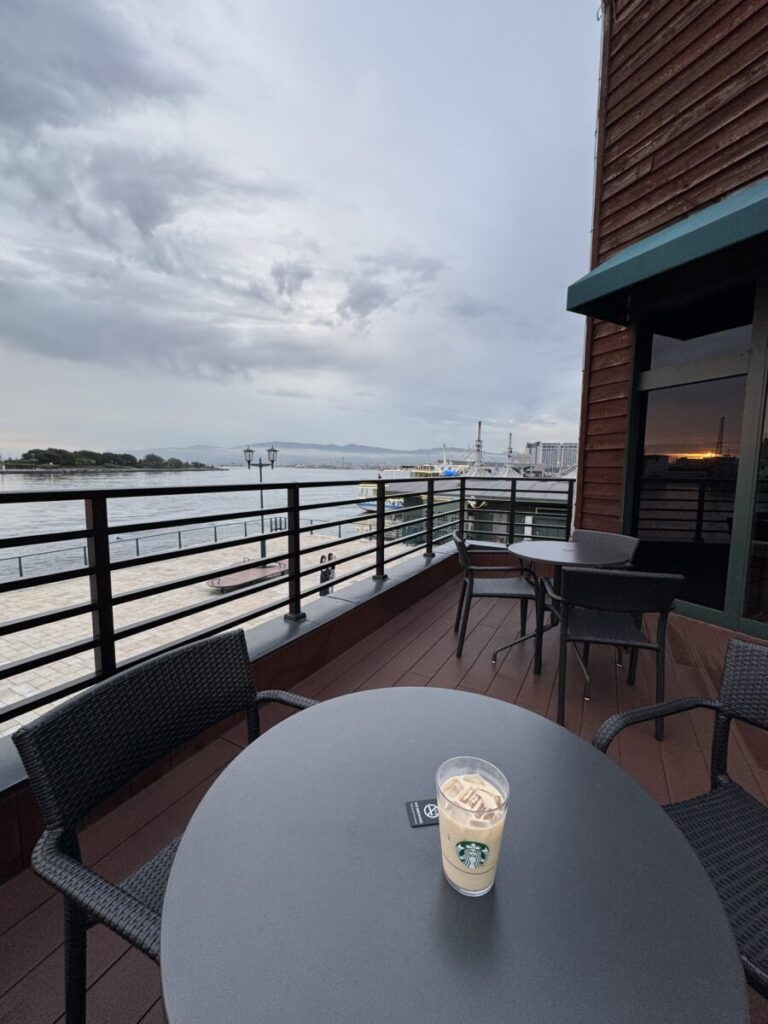 函館スターバックスのテラス