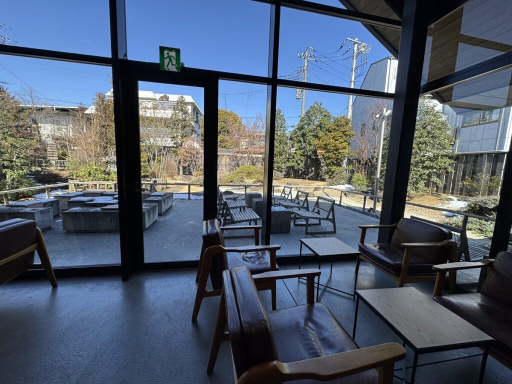 埼玉、川越　スターバックス鐘つき通り店の最高席はテラス