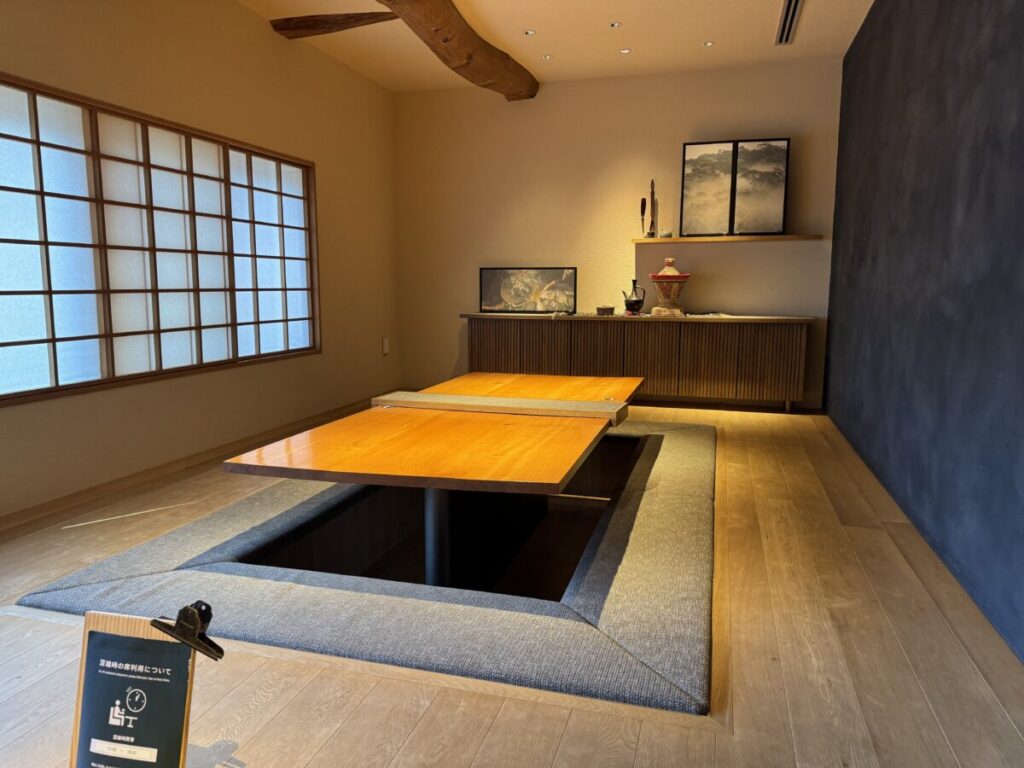 長野スターバックスのリージョナルランドマークストア善光寺前店の2階席の小上がり