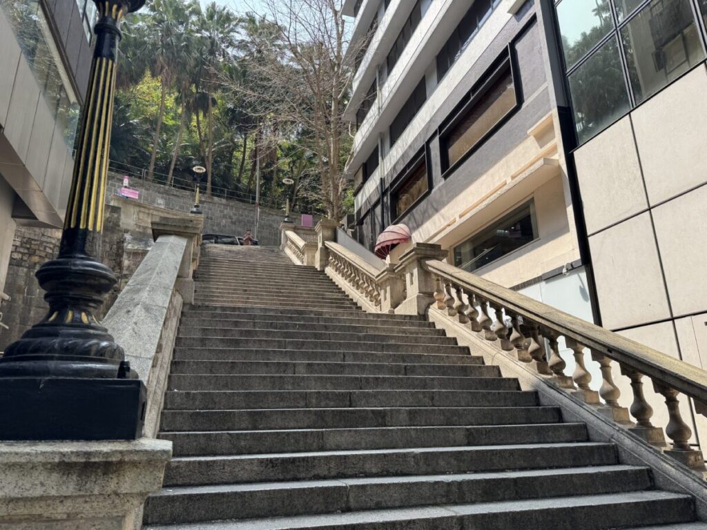 香港セントラルのダデルストリートの有名おしゃれスターバックスはもうない・・・