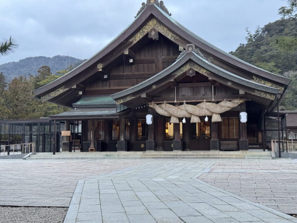 楽天ステイ出雲に泊まると人がいない出雲大社に参拝できる