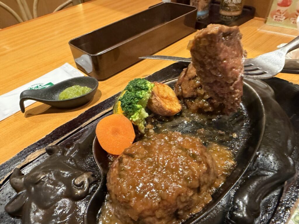 静岡の人気ハンバーグ店のさわやか　げんこつハンバーグ