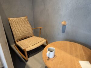 OGAWA COFFEE LABORATORYの半個室席の１つ