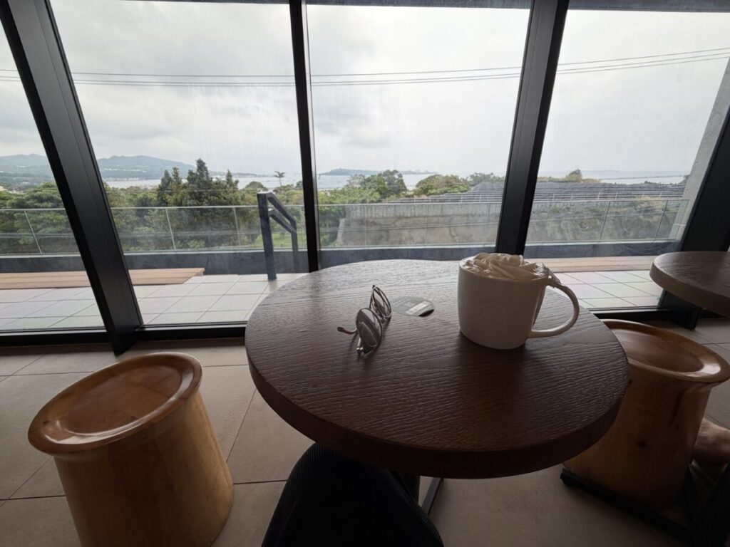 スターバックス沖縄本部店の絶景席