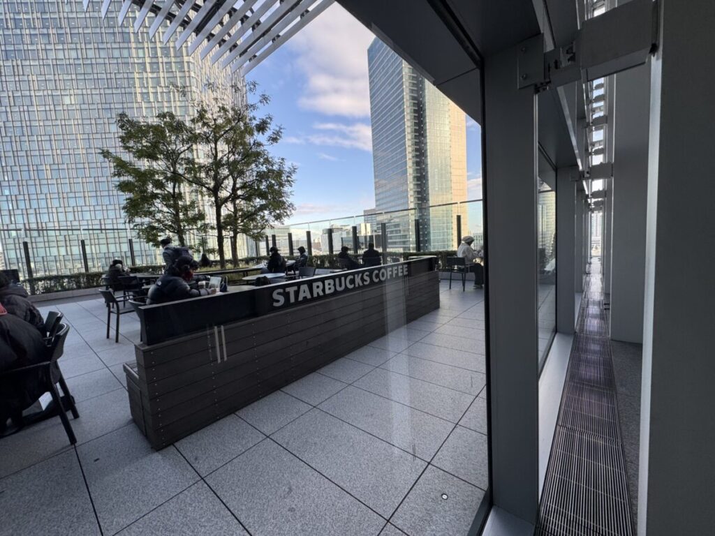 JR名古屋セントラルタワーズ店のスターバックスはテラスが最高