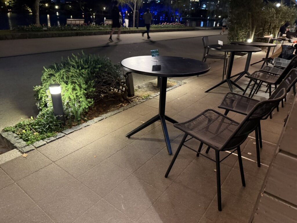 福岡大濠公園スターバックスのテラス席