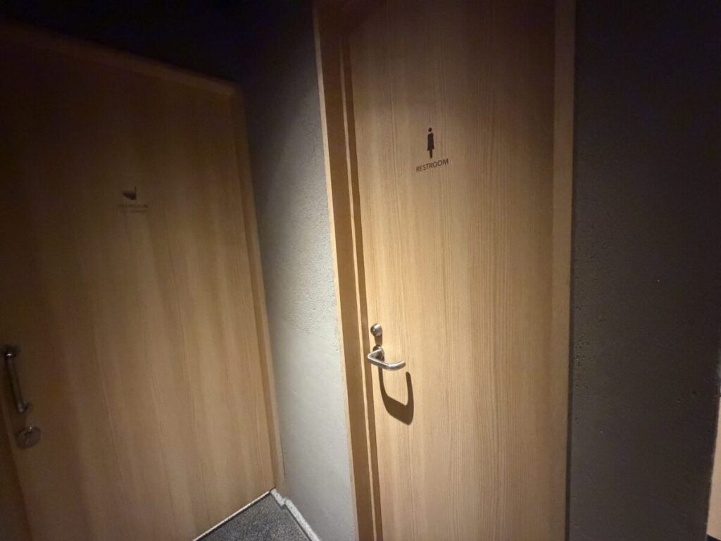スターバックス伊勢内宮店のトイレは男女別
