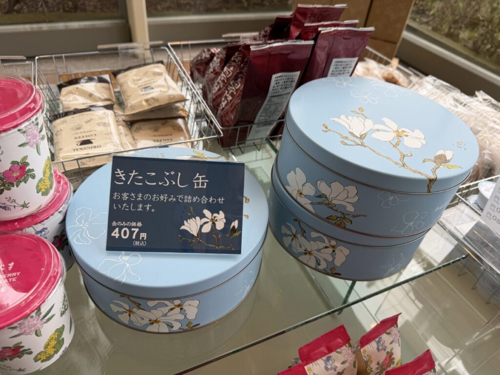 六花亭のクッキー缶はかわいい！