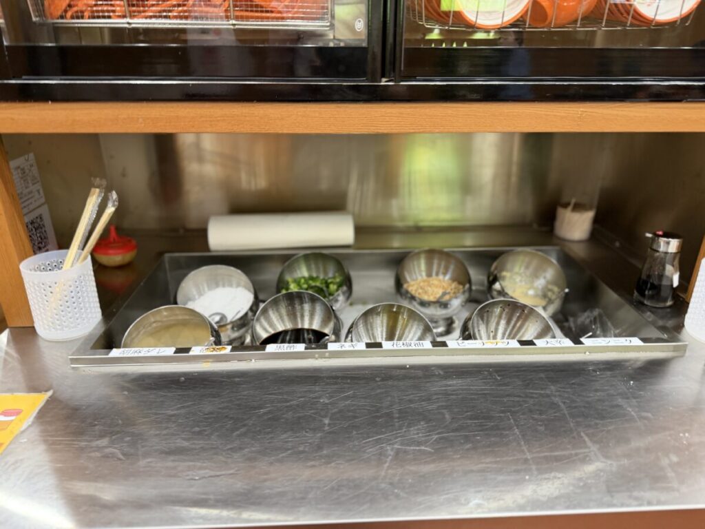 ヨウゴクフのタレバーにはピーナッツも！