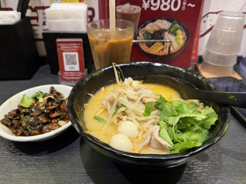 新宿東口の行列店　譚仔三哥のランチセット