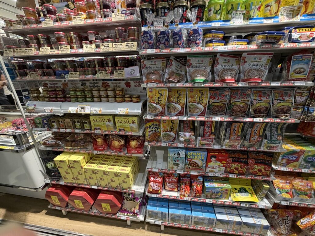 ファミマ那覇空港店の品揃え