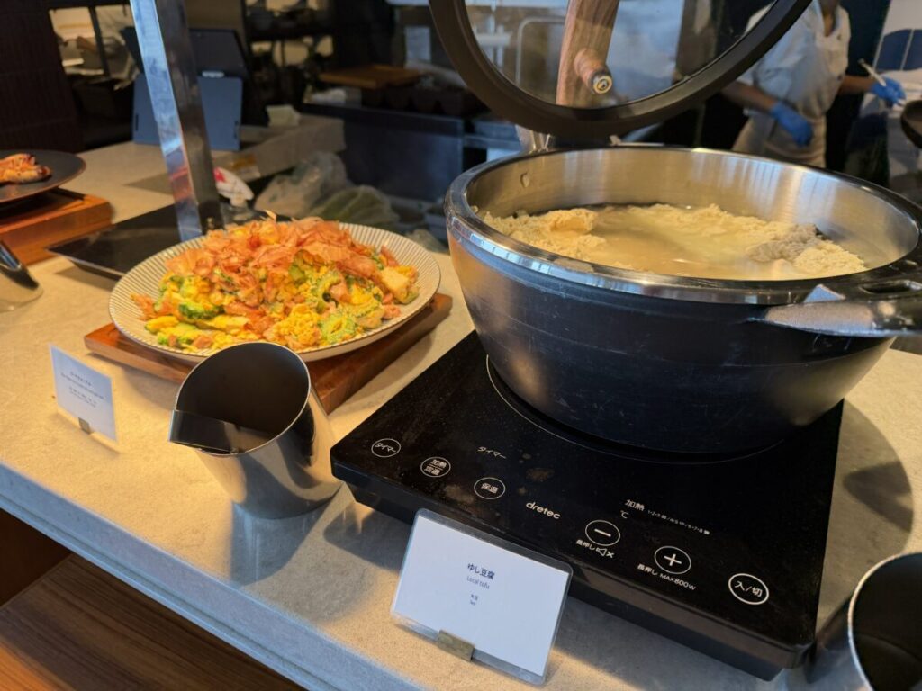 那覇サウスウエストグランドホテル　の朝食・ゆし豆腐